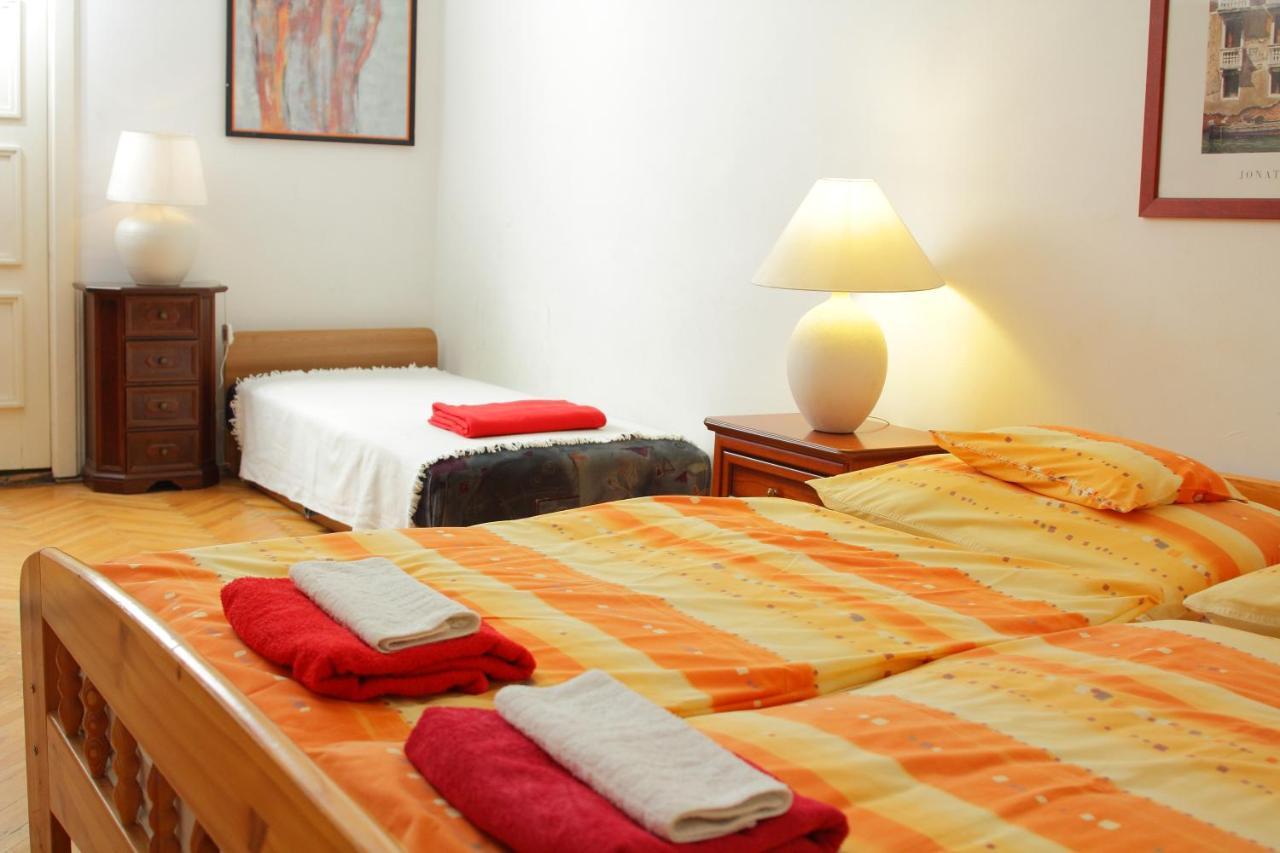 Blue Rose Apartment Budapest Bagian luar foto